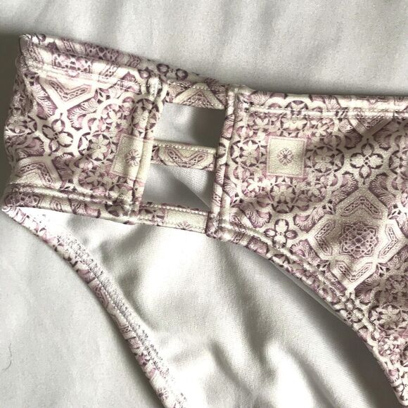 Athleta Aqualuxe Print Ladder Blush Lilac White Bikini Swim Bottoms Sz Large $64 - Picture 3 of 7